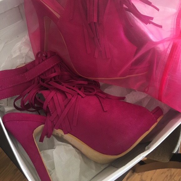 Heels - Picture 3 of 8